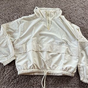 Off-white pullover jacket/wind breaker - new without tags